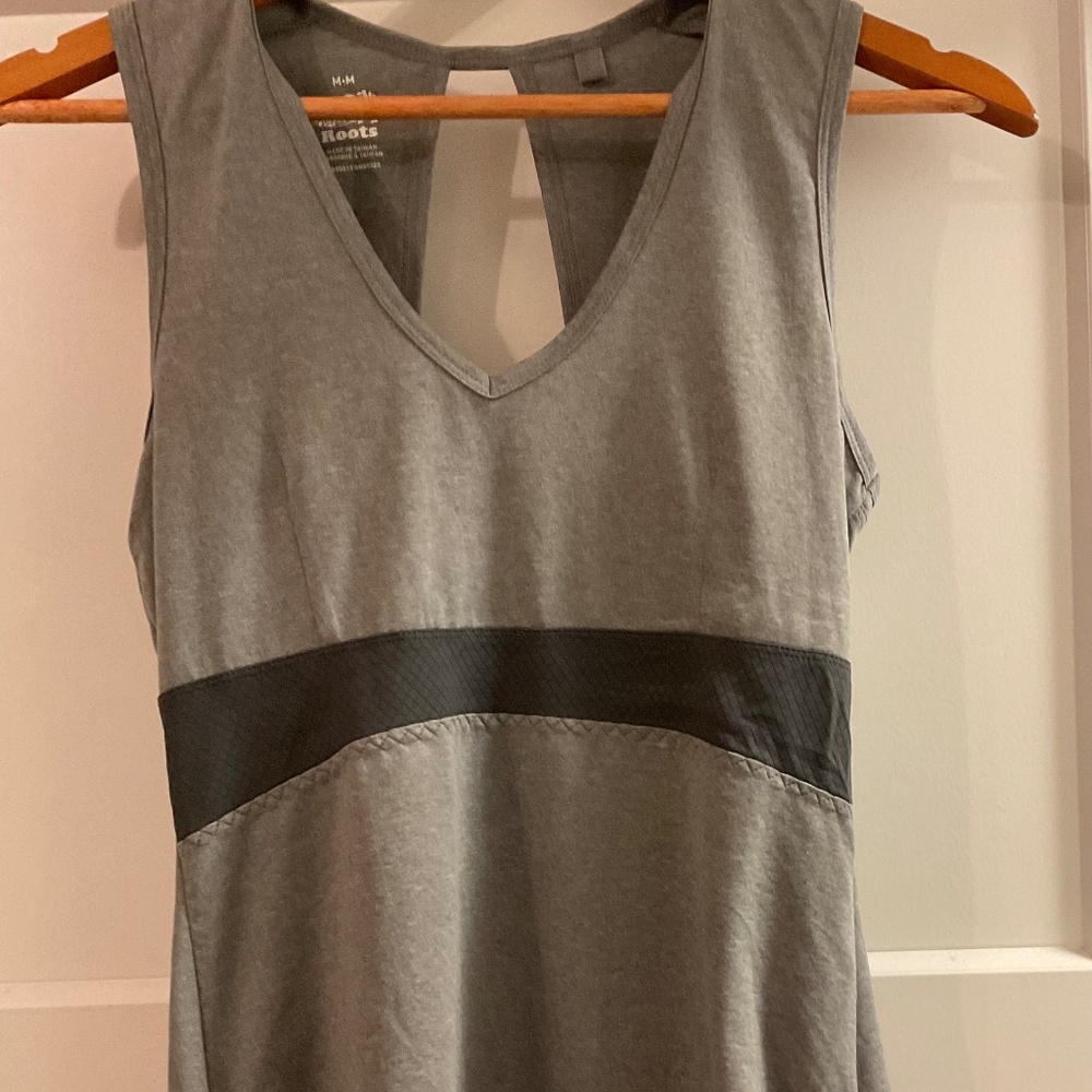 Roots Yoga Top, NWOT